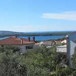 Διαμέρισμα Kamenica *